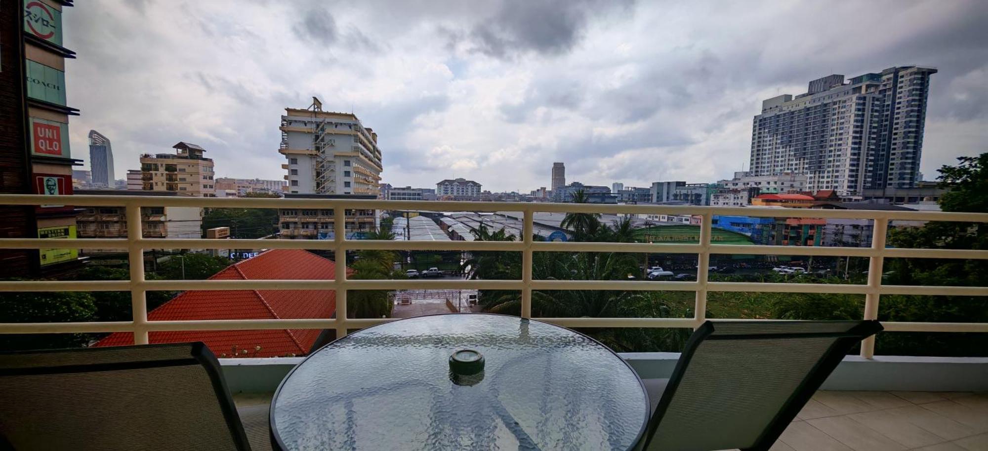 Condo Express View Talay 6 Pattaya Εξωτερικό φωτογραφία